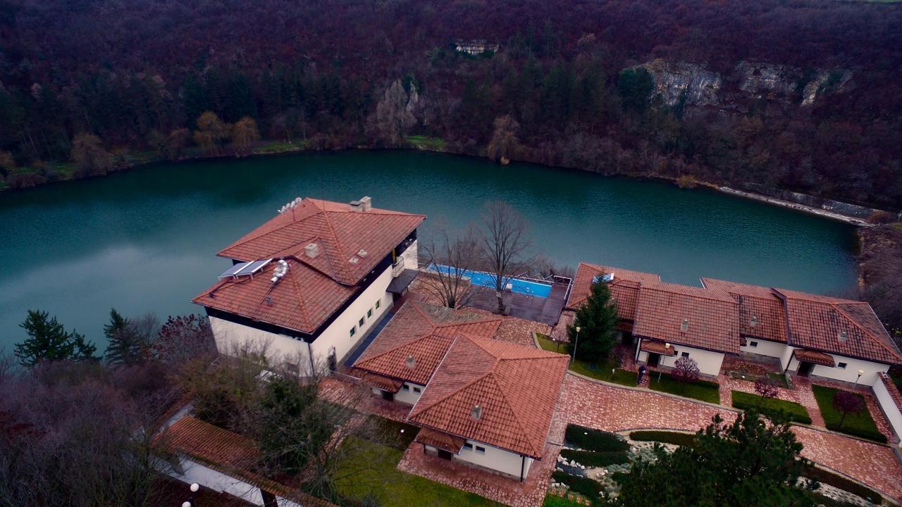 Hotel Villa Kaylaka Pleven Extérieur photo